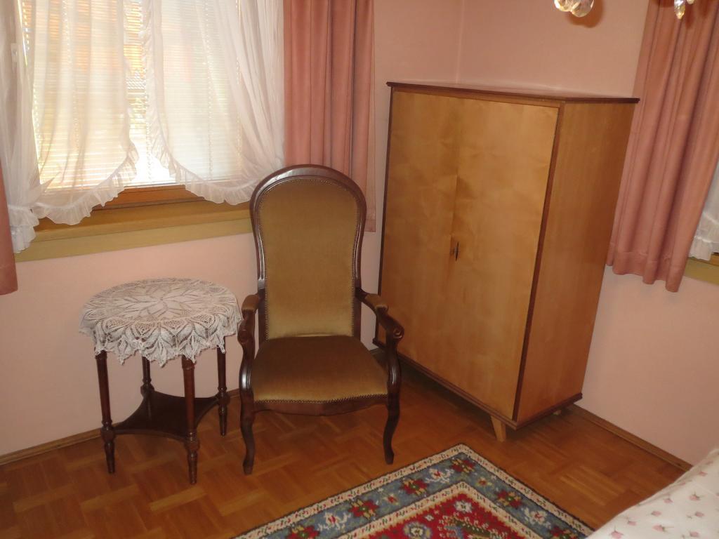 Bungalow Moewe Pörtschach am Wörthersee Pokoj fotografie